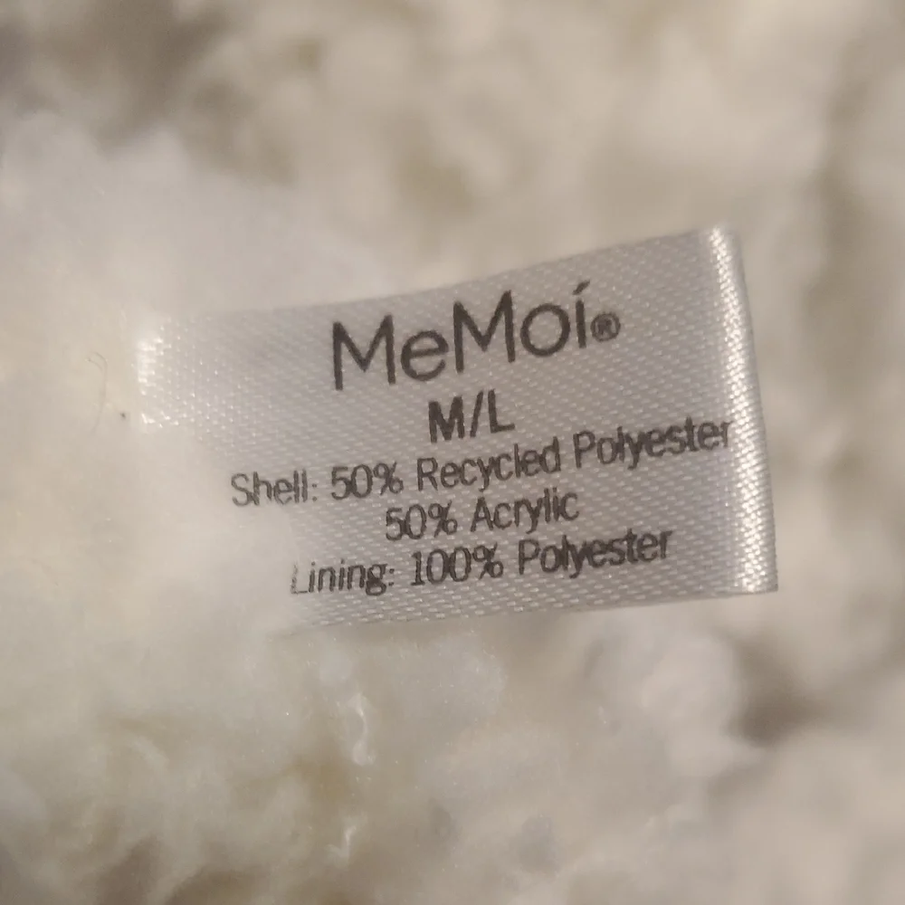 Cozy Black and White Knit Mittens - Picture 5 of 9